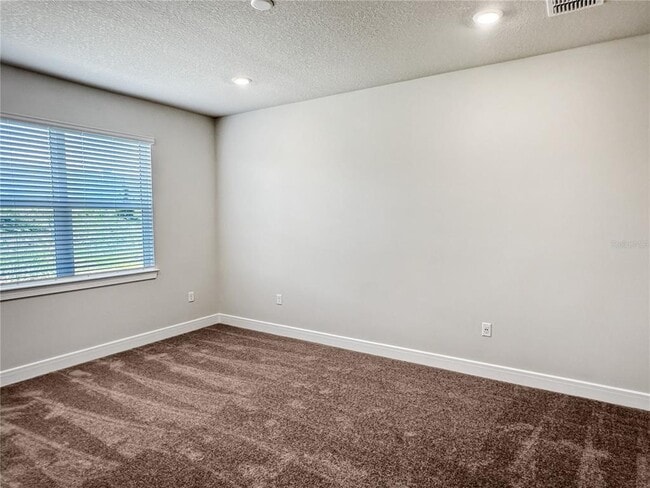 Building Photo - 15209 Willow Ridge Dr