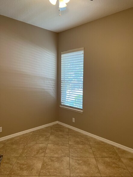 Building Photo - 610 Victoria Hills Dr