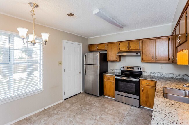 Building Photo - 5849 Hickory Greene Dr