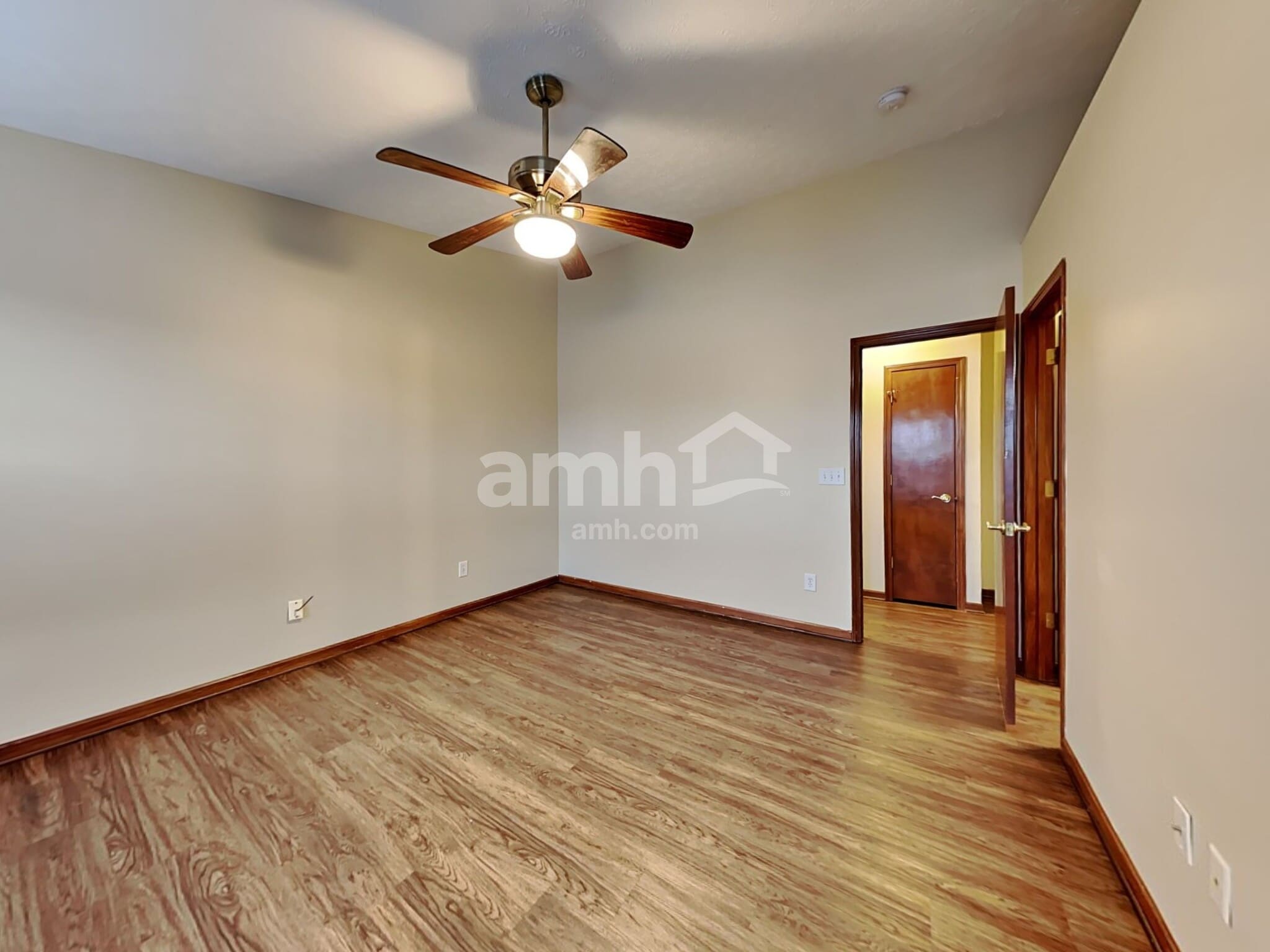 Building Photo - 5829 Sharets Dr
