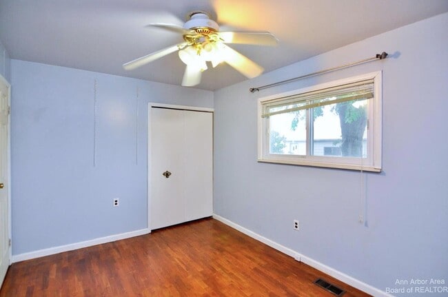 Building Photo - 8807 Tavistock Dr
