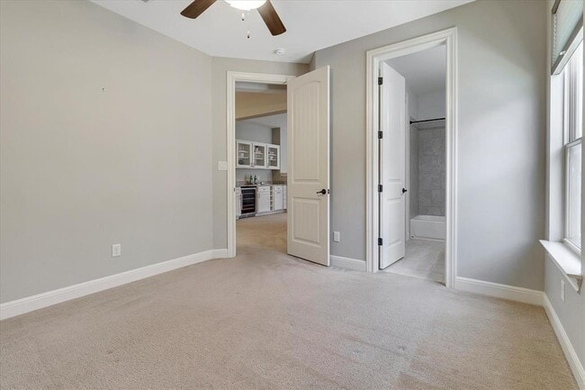 Building Photo - 2820 Rio Verde Dr