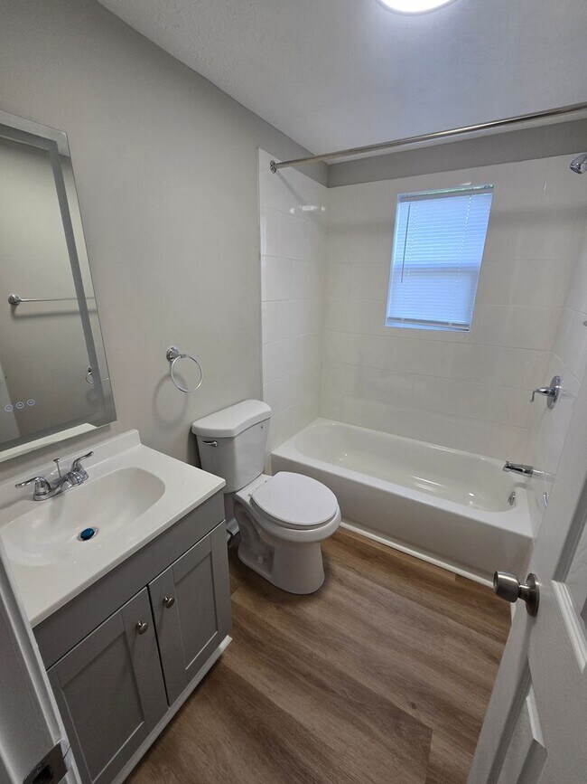 Building Photo - Welcome Home to Bellagio South Living: Where Comfort Meets Convenience