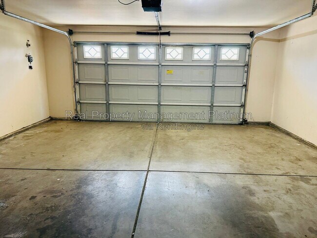 Building Photo - 1648 Camino Ln