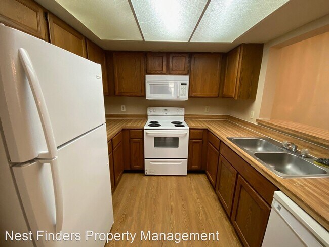 Building Photo - 3 br, 2 bath House - 2371 Ironstone Dr E