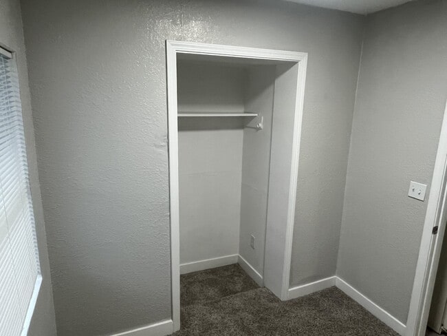 Building Photo - 222 A St