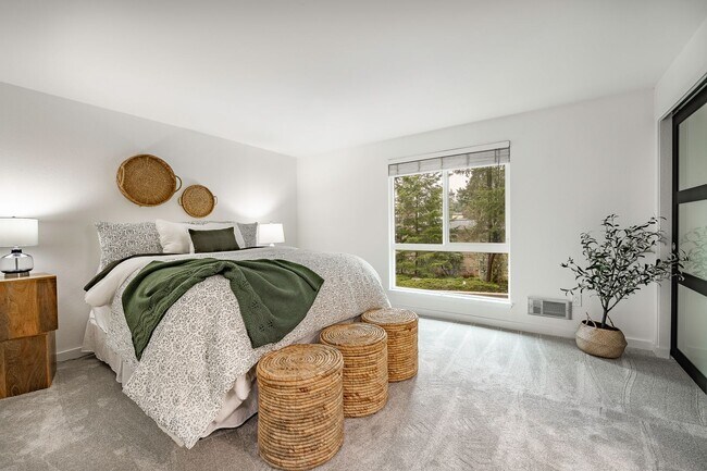 Building Photo - 2Bd/2Ba Bellevue Condo