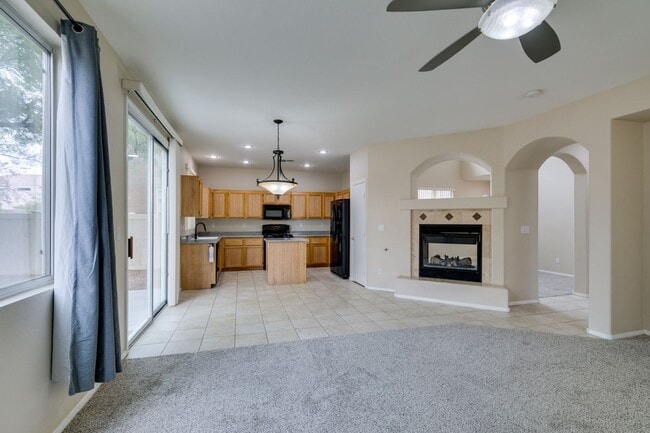 Building Photo - Beautiful 2-story home featuring 4 bedroom...