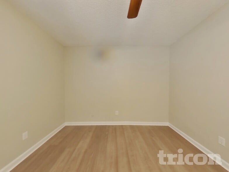 Building Photo - 405 Pirinen Ln