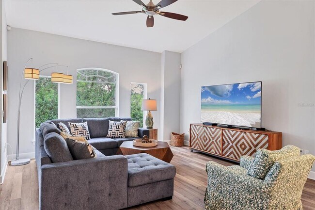 Building Photo - 5445 46th Ct W