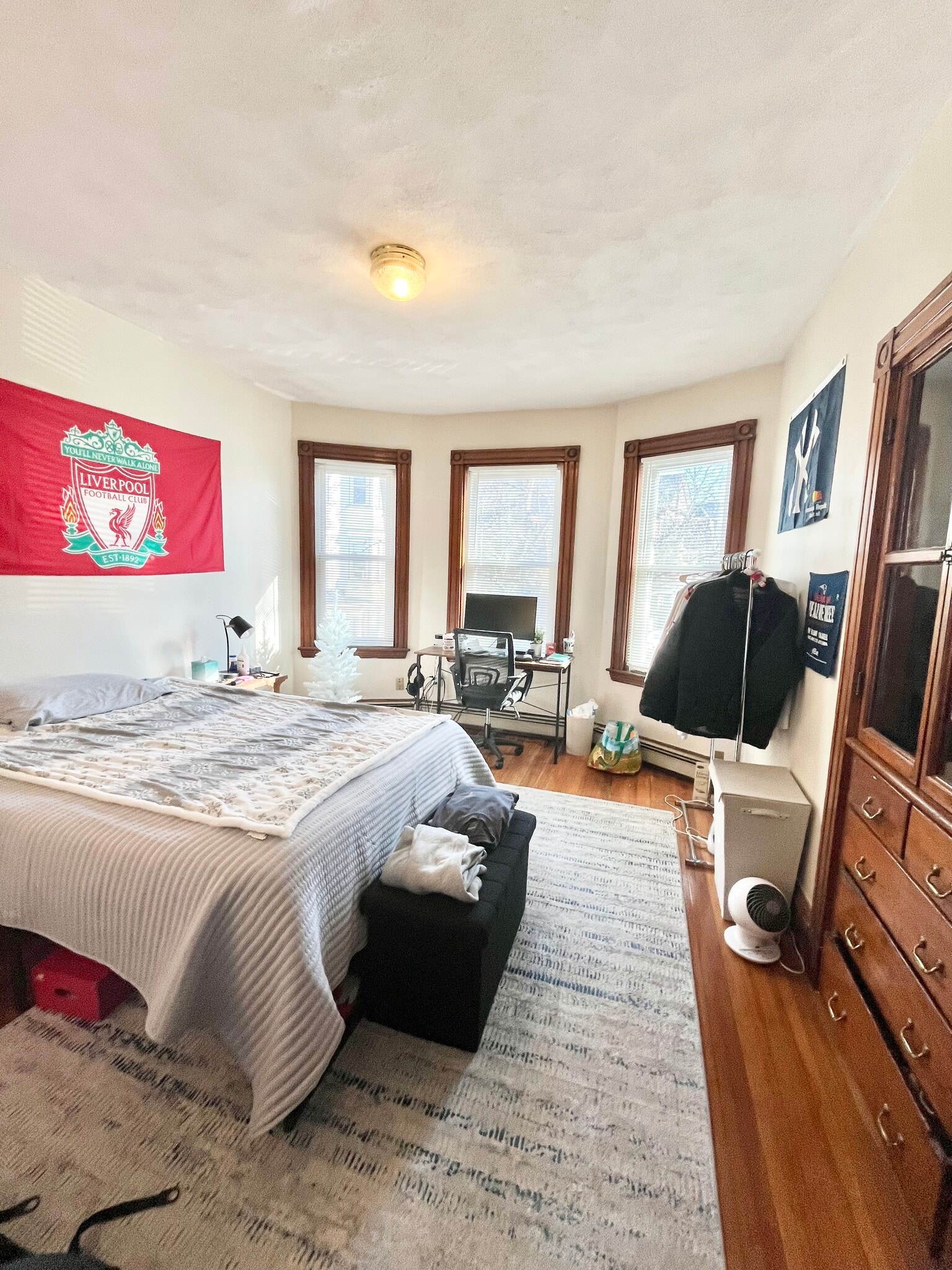 Building Photo - 5 Iroquois St