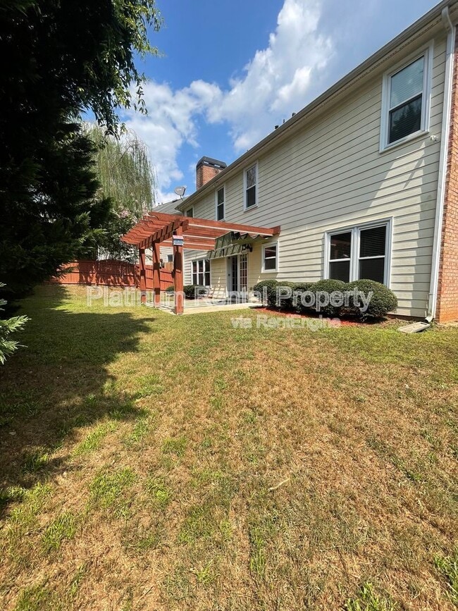 Building Photo - 4916 Durley Ln SE