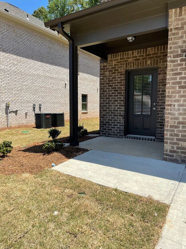 Building Photo - Home for Rent in St James Subdivision in Pinson, AL!!! Available Now!