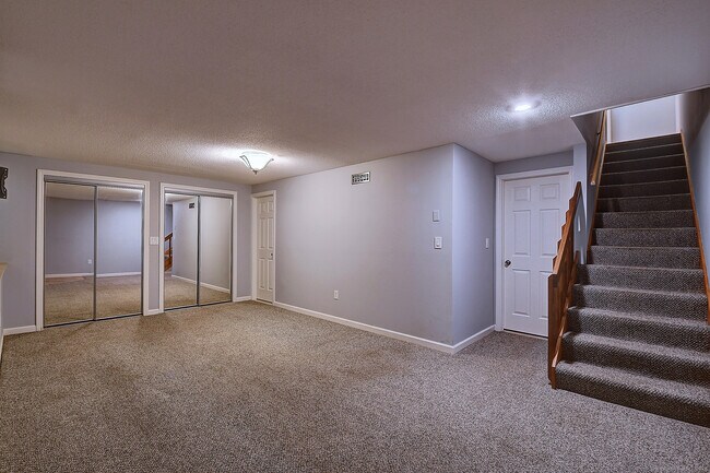 Building Photo - 28 Dutton Pl Way