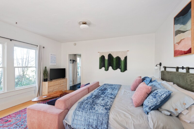 Building Photo - 9426 N Edison St