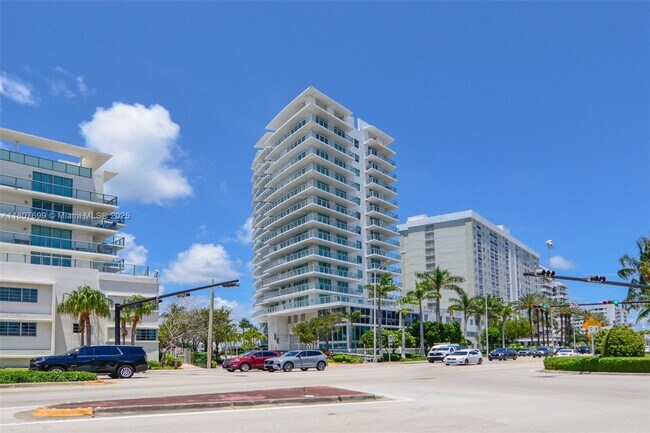 Building Photo - 6700 Indian Creek Dr