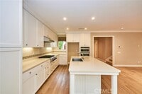 Building Photo - 54 Trotter