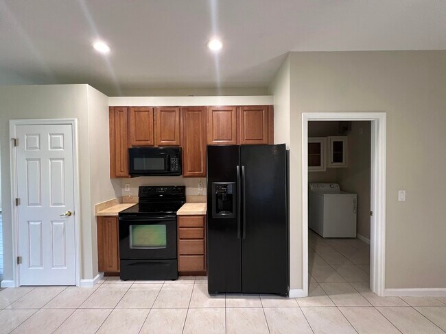 Building Photo - 254 Broyles Dr