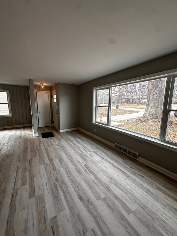 Building Photo - 7719 Crestline Rd