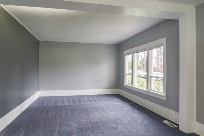 Building Photo - 7547 26th Ave NW