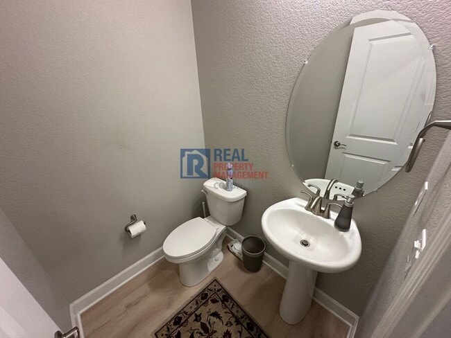 Building Photo - 1824 S De Gaulle Ct