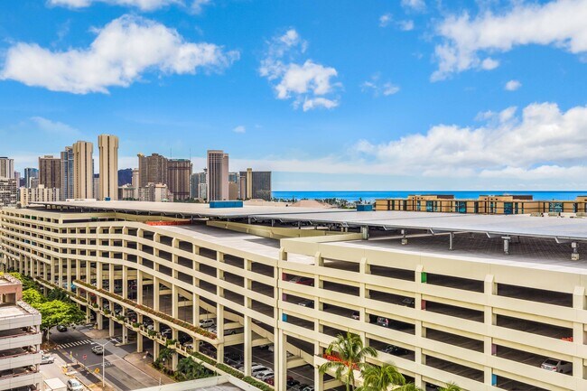 Building Photo - 1341 Kapiolani Blvd