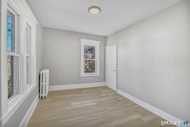 Building Photo - 4 Templeton St