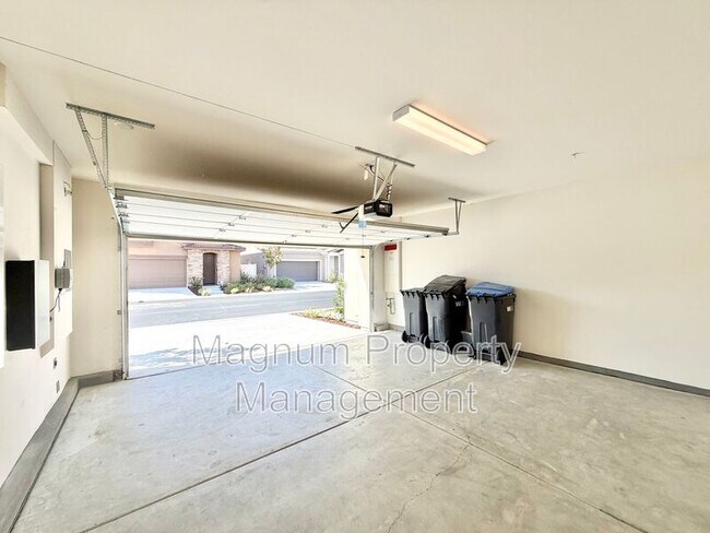 Building Photo - 36980 Camino Spgs Ave