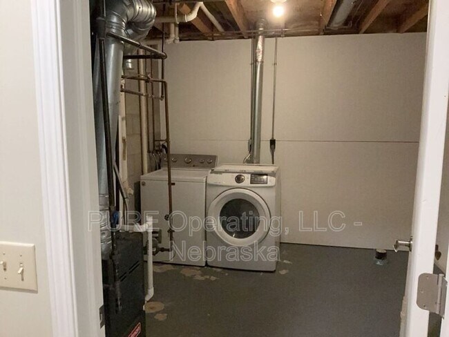 Building Photo - 6408 N 79th Ave