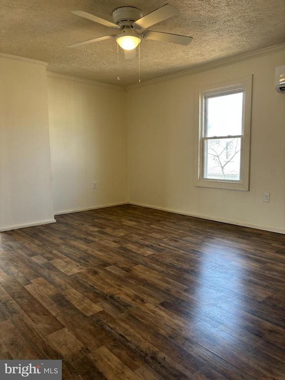 Building Photo - 722 W Stephen St