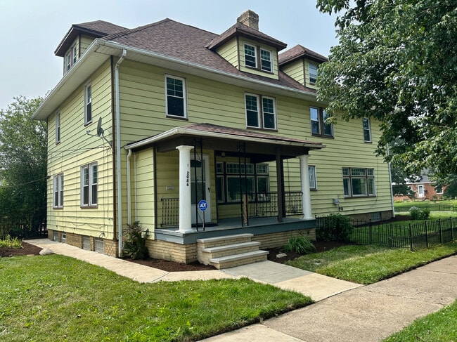 Building Photo - 2086 Marlindale Rd