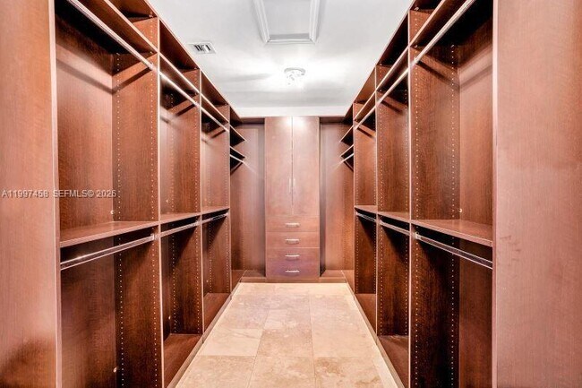 Building Photo - 7405 SW 79th Ct