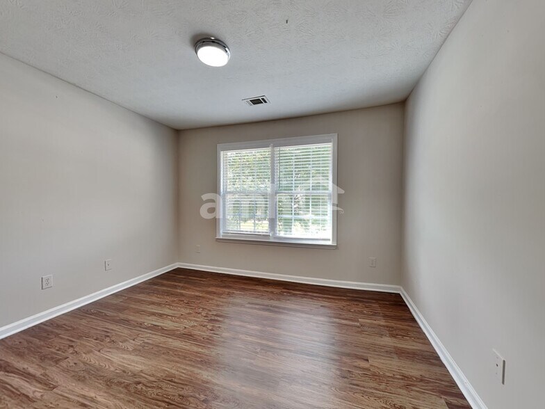 Building Photo - 4272 Round Stone Trl