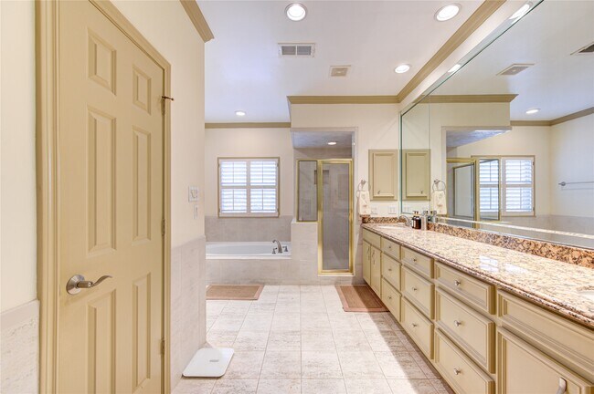 Building Photo - 6811 Staffordshire Blvd