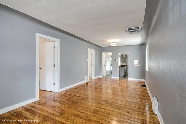 Building Photo - Historic Highlands Gem: Modern Comforts in a Sought-After Neighborhood!