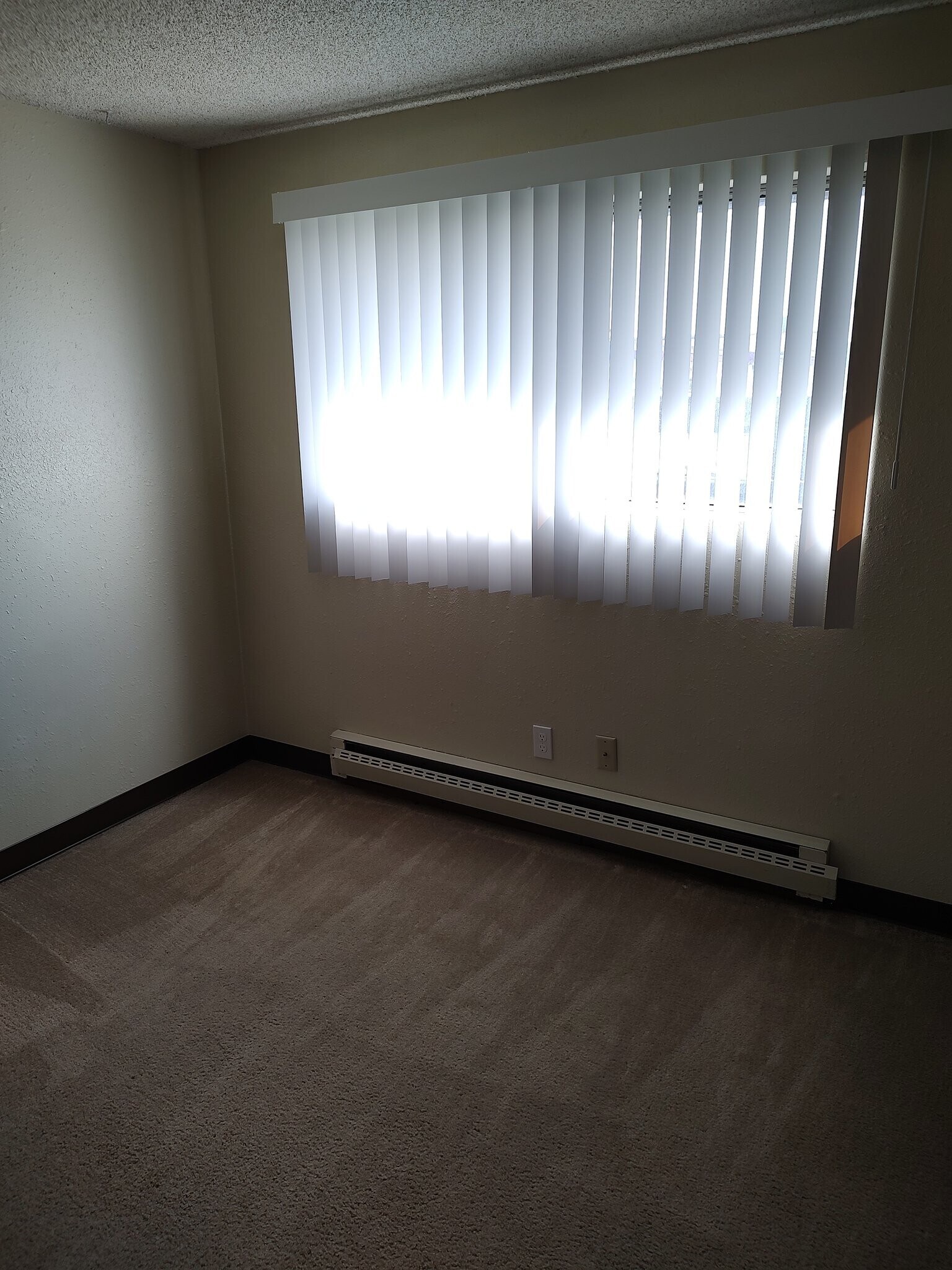 Building Photo - 5908 Parker Rd E