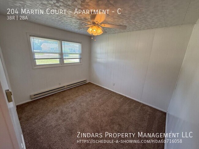 Building Photo - 204 Martin Ct