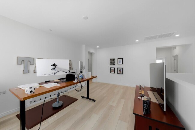 Building Photo - 2023-Built Liberty Floorplan-NEXT-GEN Suite w/3338 sq ft living space w/5 BR’s, 4 1/2 BA's, 3 car...