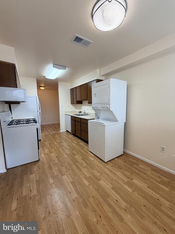 Building Photo - 1 Wye Oak Dr