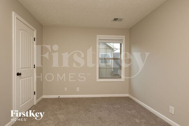 Building Photo - 1412 Freedom Dr