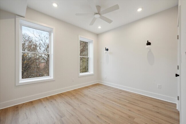 Building Photo - 4025 Lancaster Ave