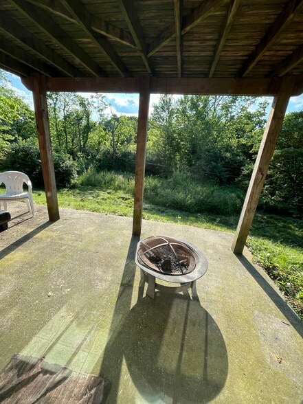 Building Photo - 109 Bolton Ave