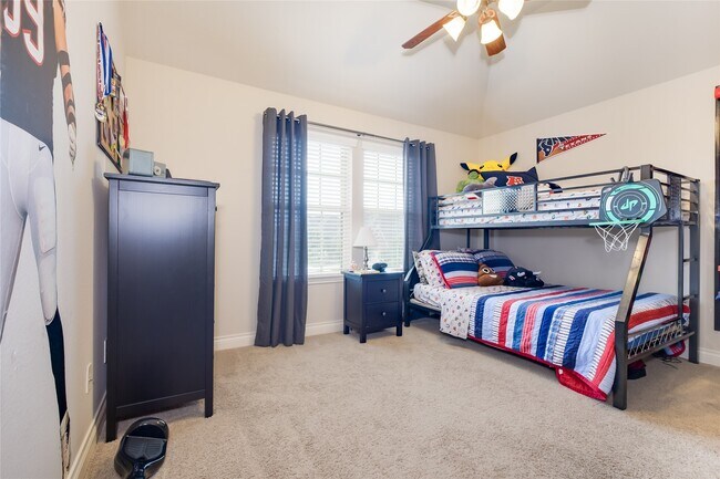 Building Photo - 27707 Lodgemist Ct