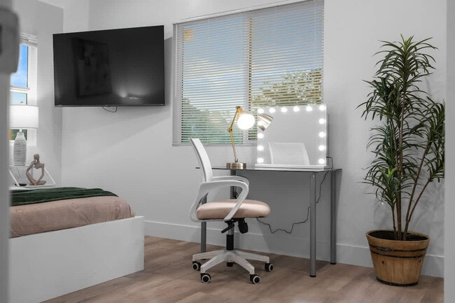 Building Photo - 1219 Denver Ln