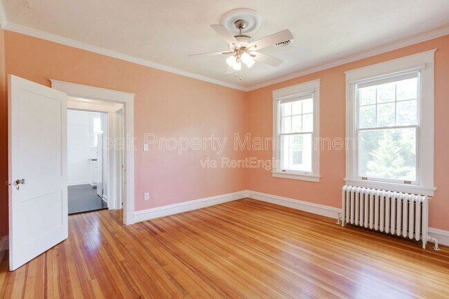 Building Photo - 1404 Wilmington Ave W