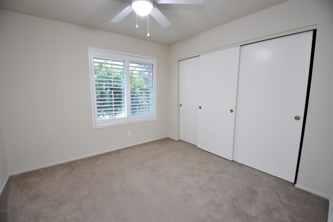 Building Photo - 3324 Lillard Dr