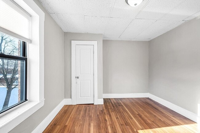 Building Photo - 92 Woodside Terrace