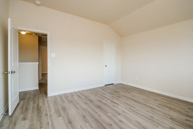 Building Photo - 4159 Farmers Pass Rd