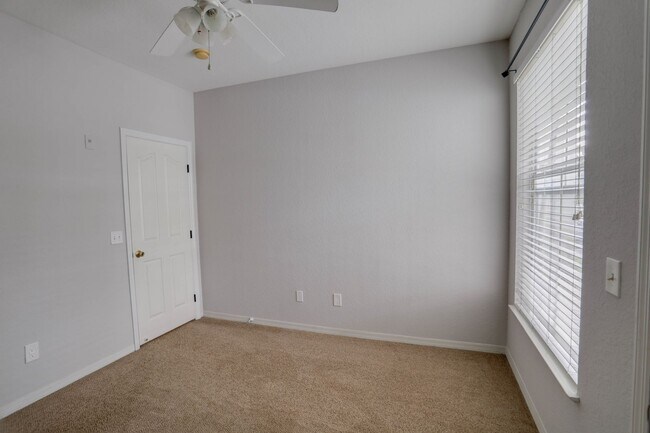 Building Photo - 2717 Maitland Crossing Way