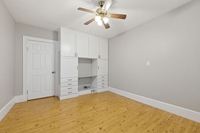 Building Photo - 20 Bennett St